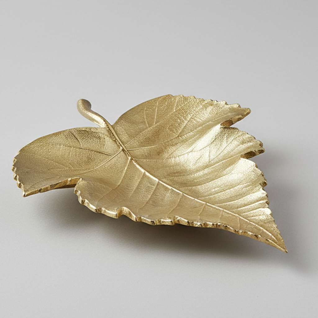 Plat Décoratif Feuille Dorée En Forme De Cœur