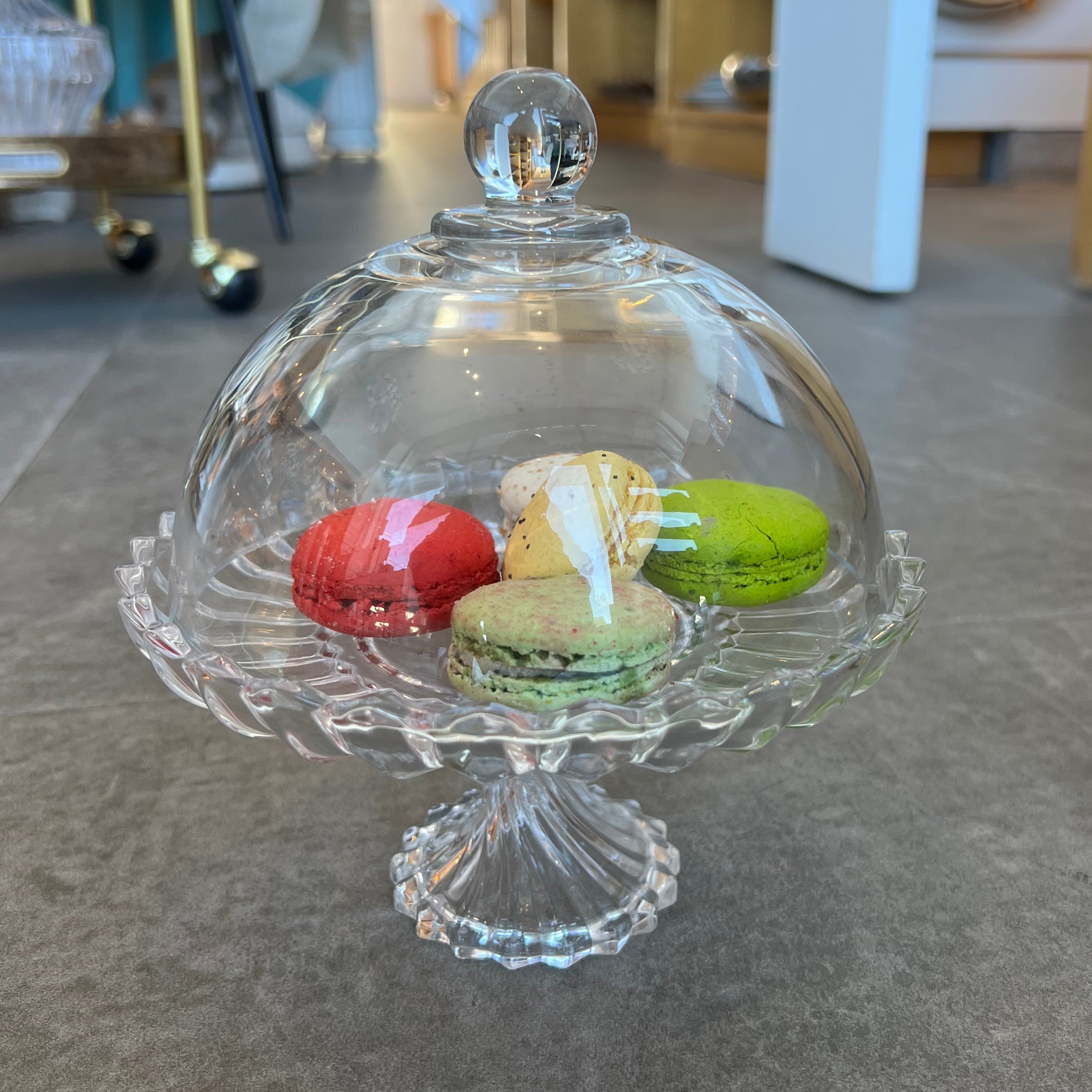 Bonbonnière Sur Pied – Luxury
