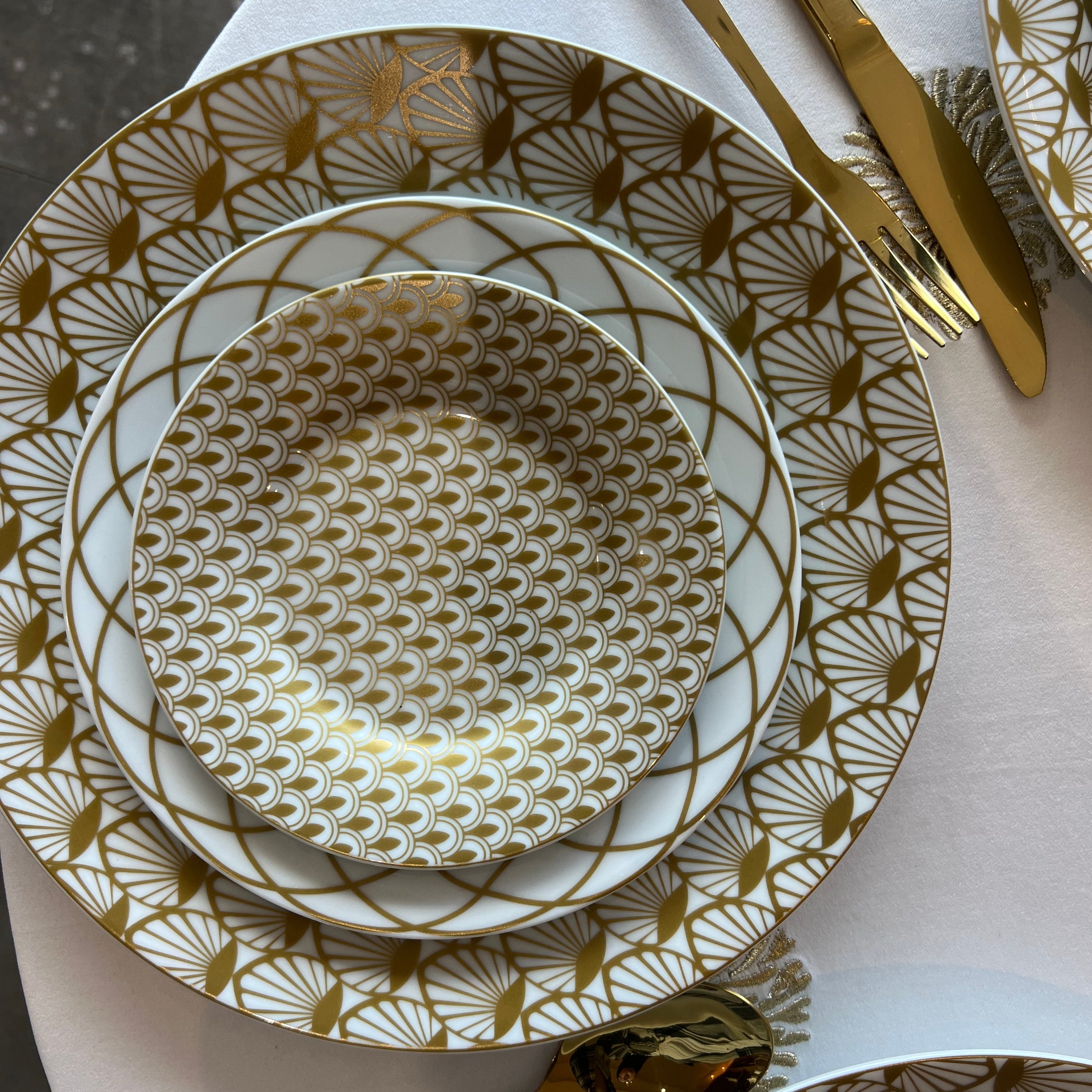 Service 18 Pièces – Golden Deco