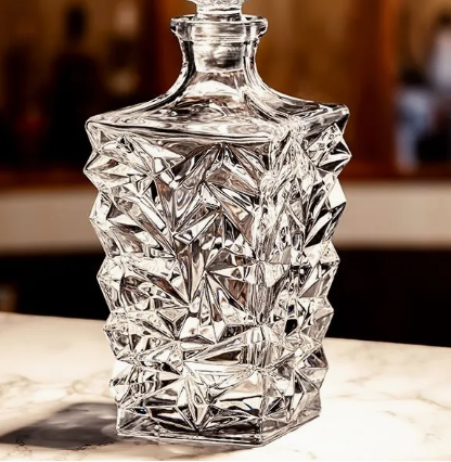 Carafe Au Design Sculpté Avec 6 Verres Élégants