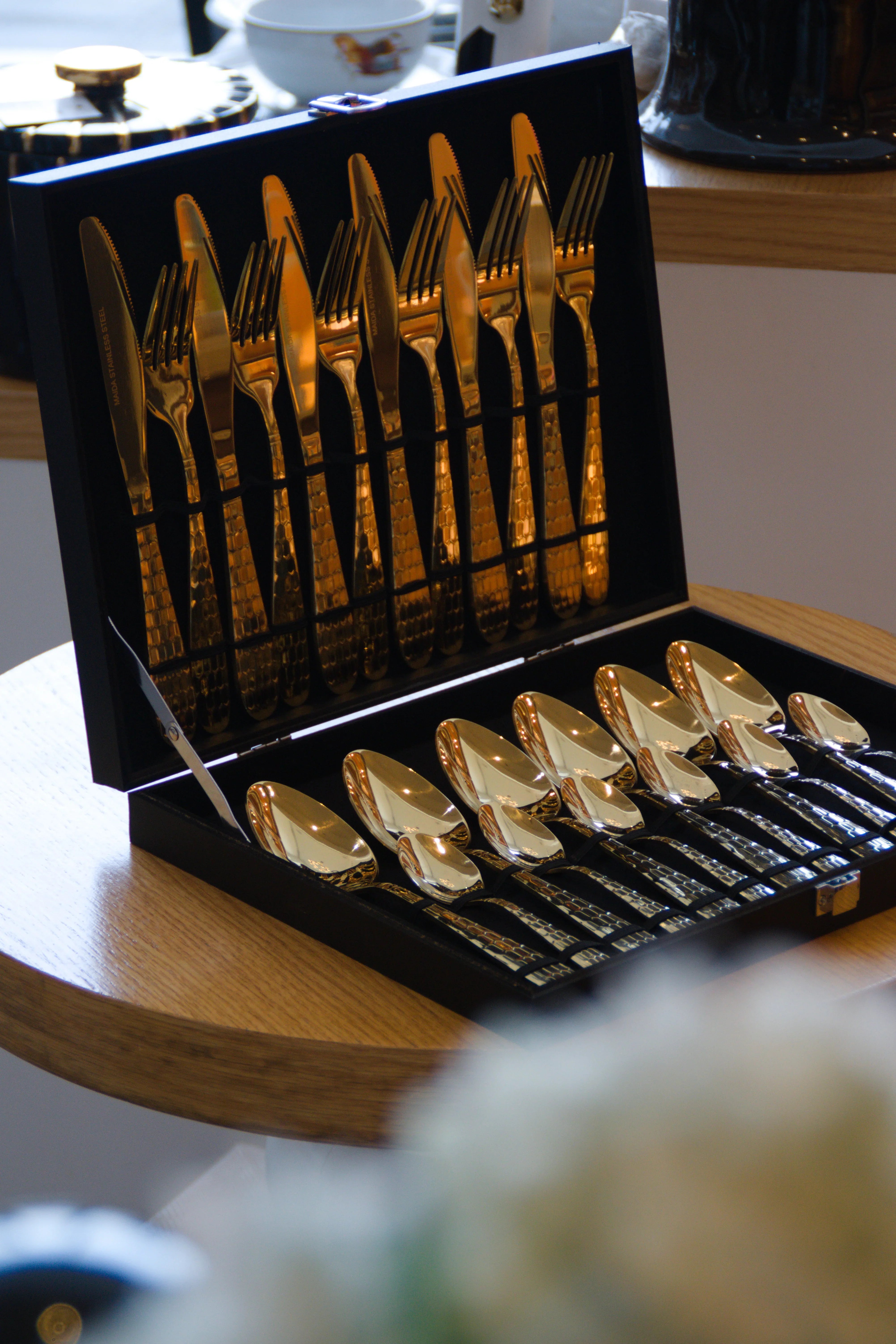 Ménagère 24 Pièces Hony Gold Pour 6 Personnes