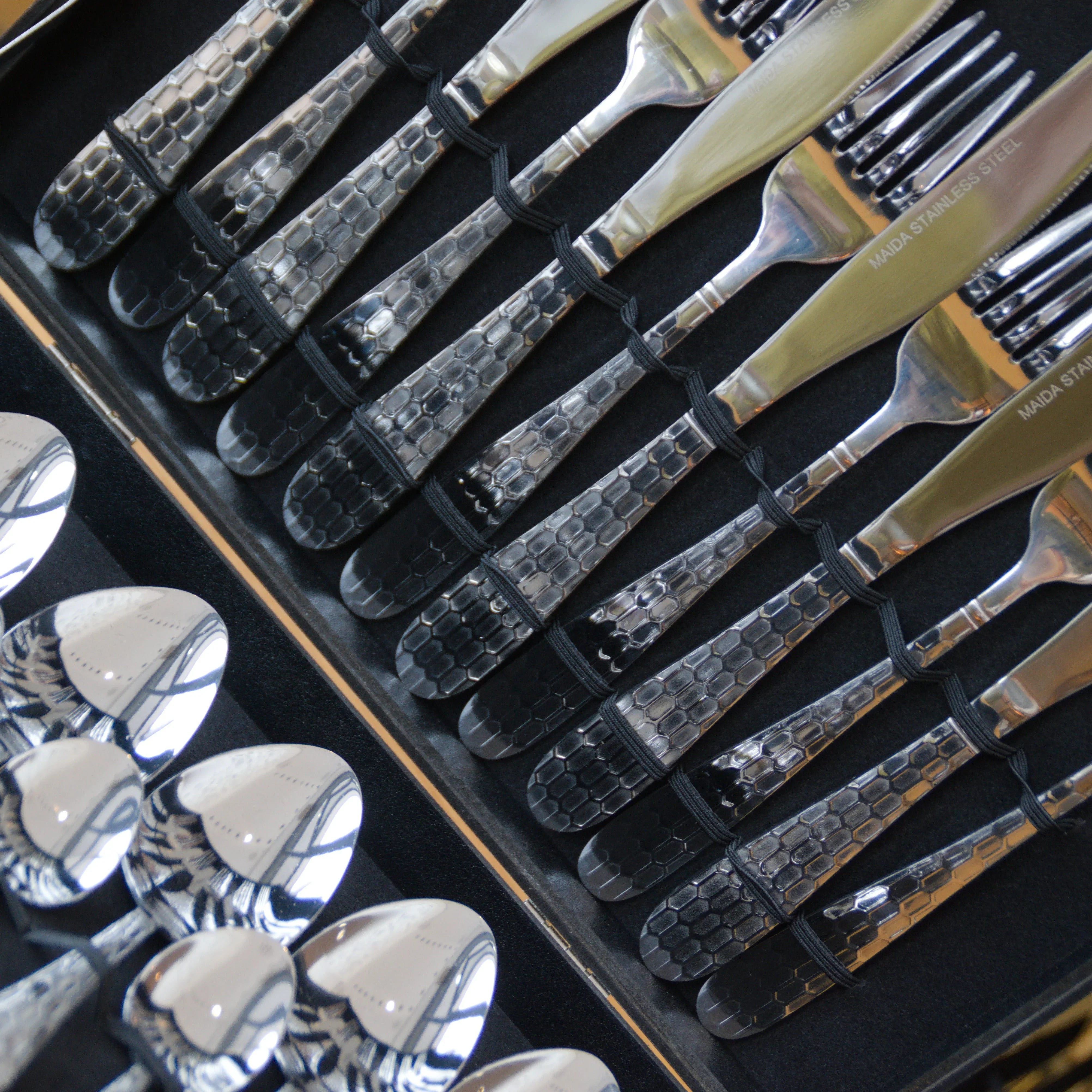 1 Ménagère 24 Pièces Hony Silver Pour 6 Personnes