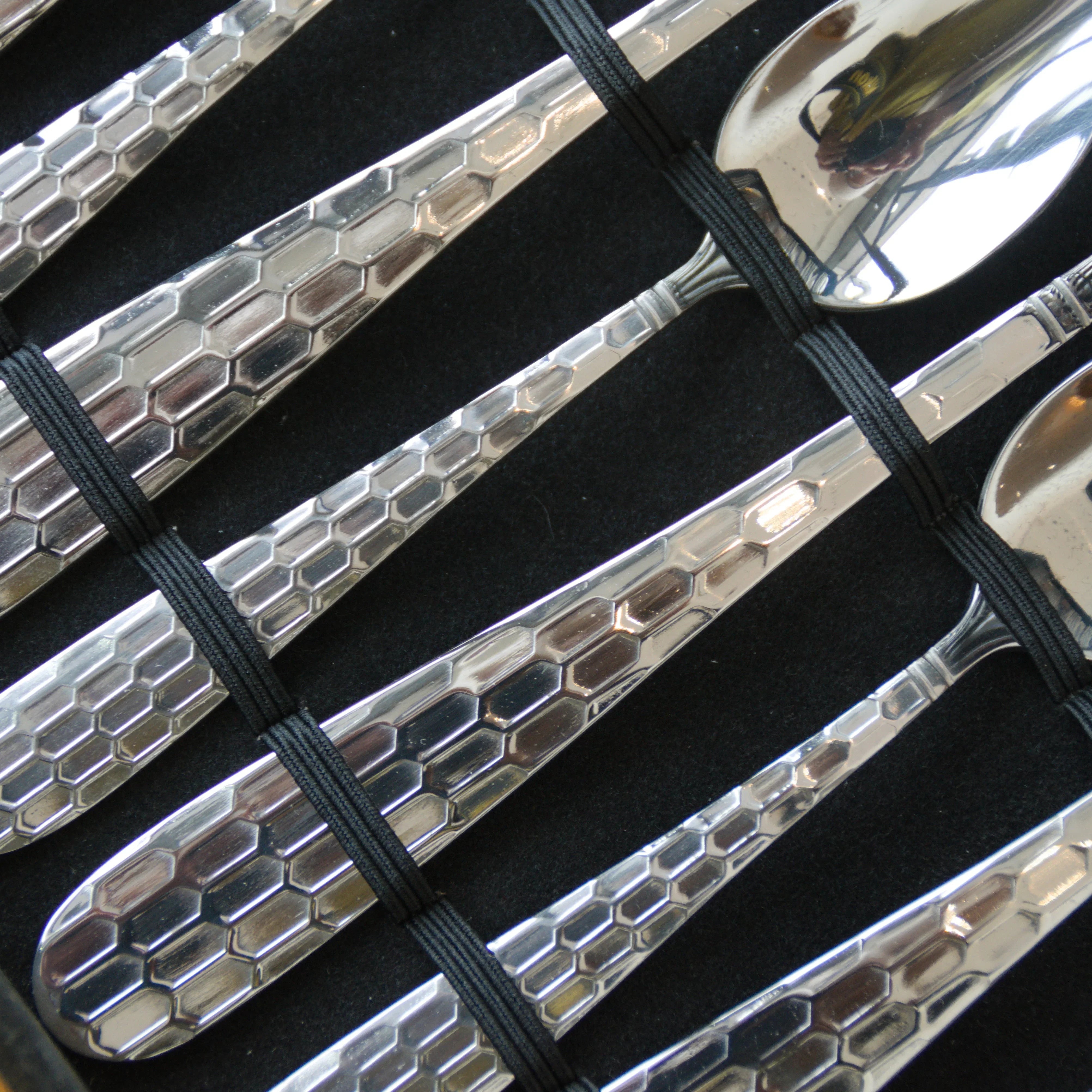 1 Ménagère 24 Pièces Hony Silver Pour 6 Personnes