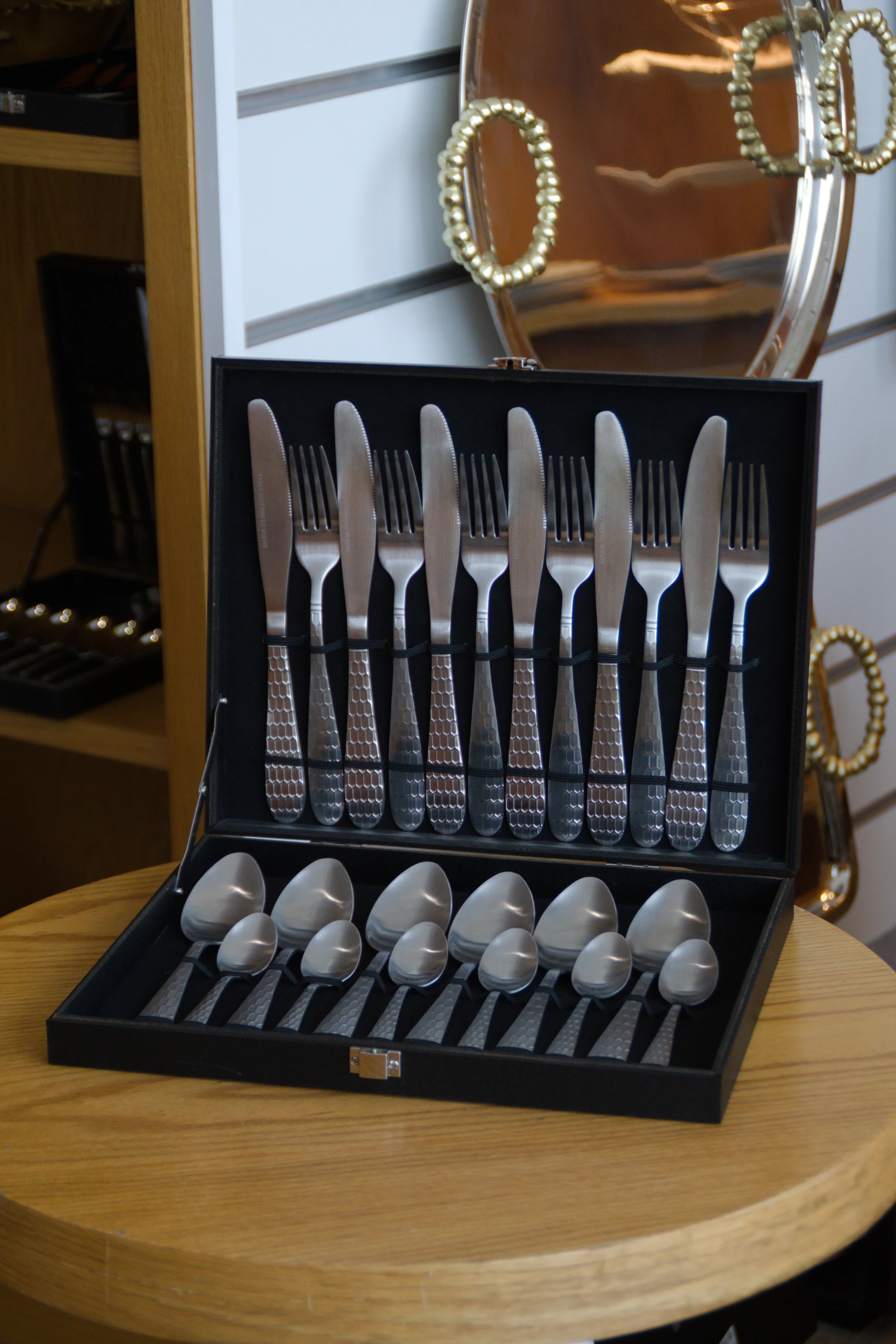 Ménagère 24 Pièces Hony Matte Pour 6 Personnes