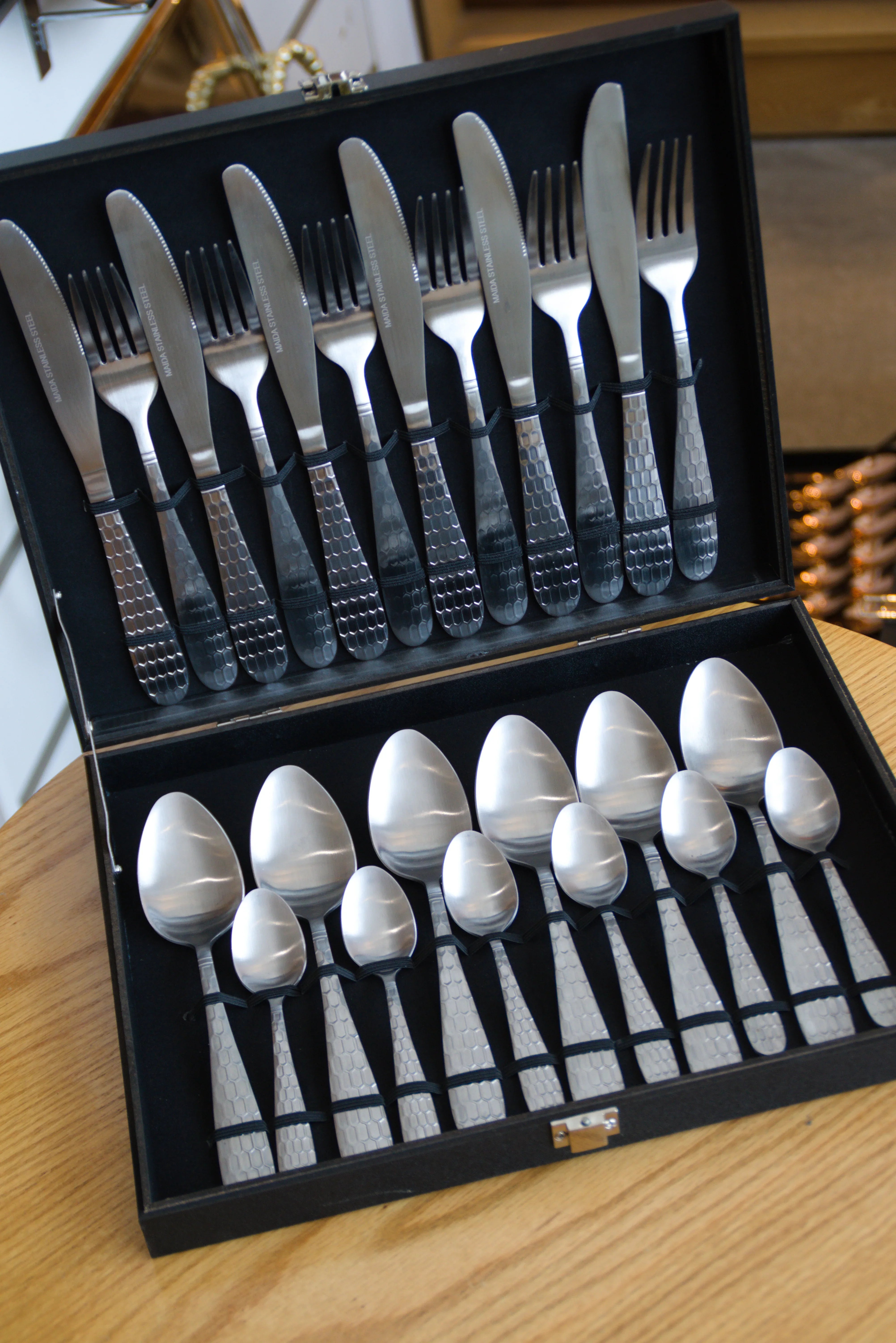Ménagère 24 Pièces Hony Matte Pour 6 Personnes