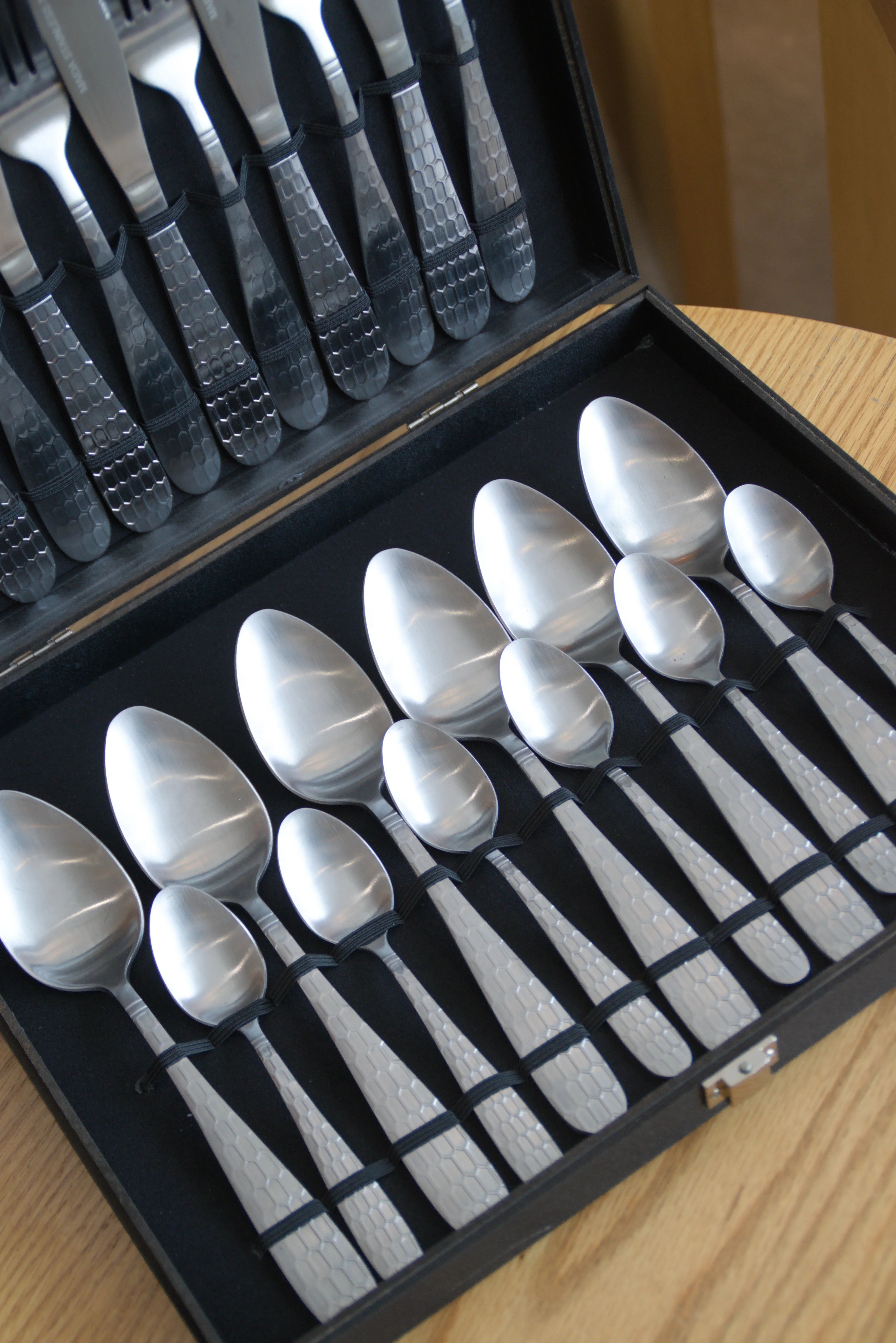 Ménagère 24 Pièces Hony Matte Pour 6 Personnes