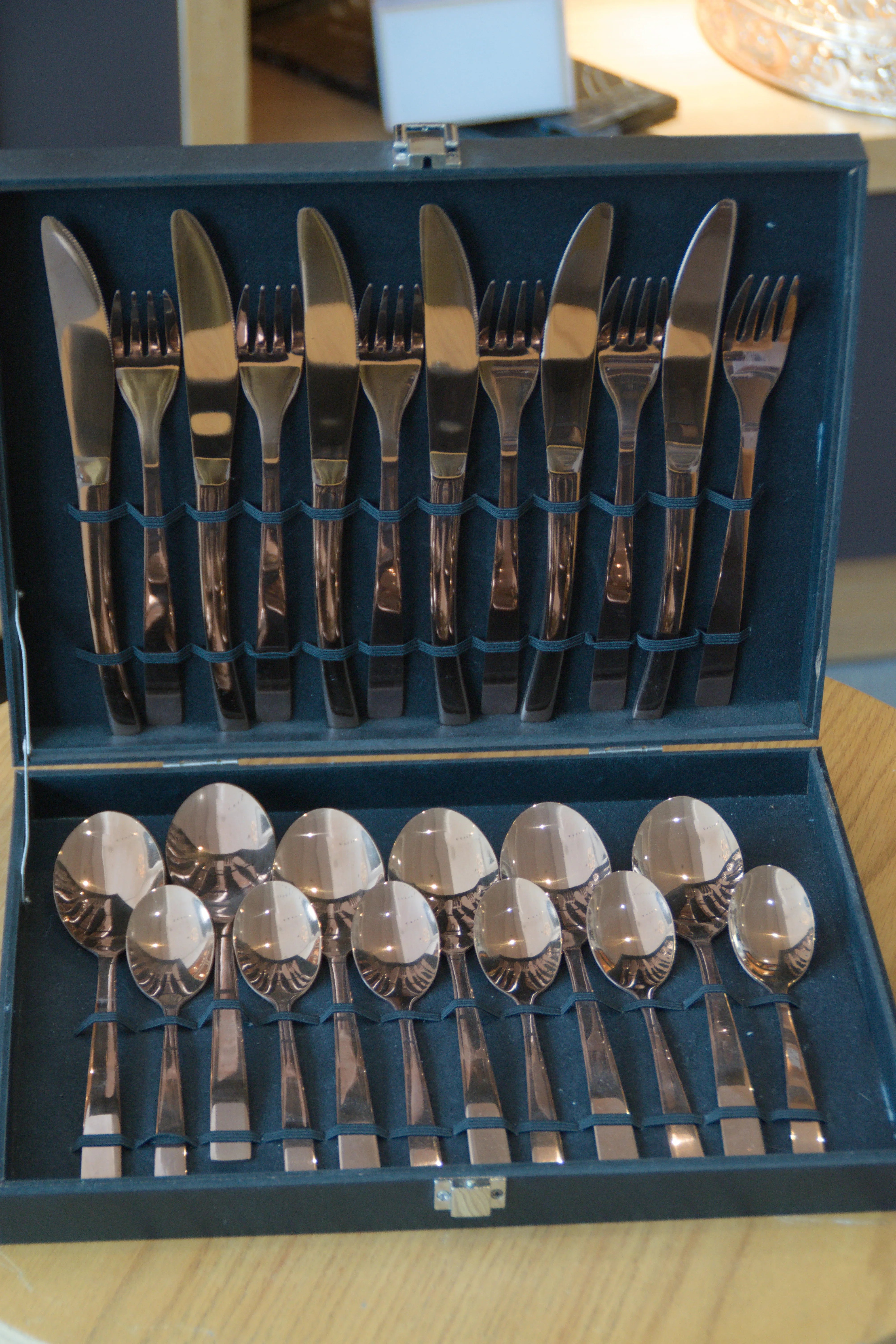 Ménagère 24 Pièces Amsterdam Silver Pour 6 Personnes