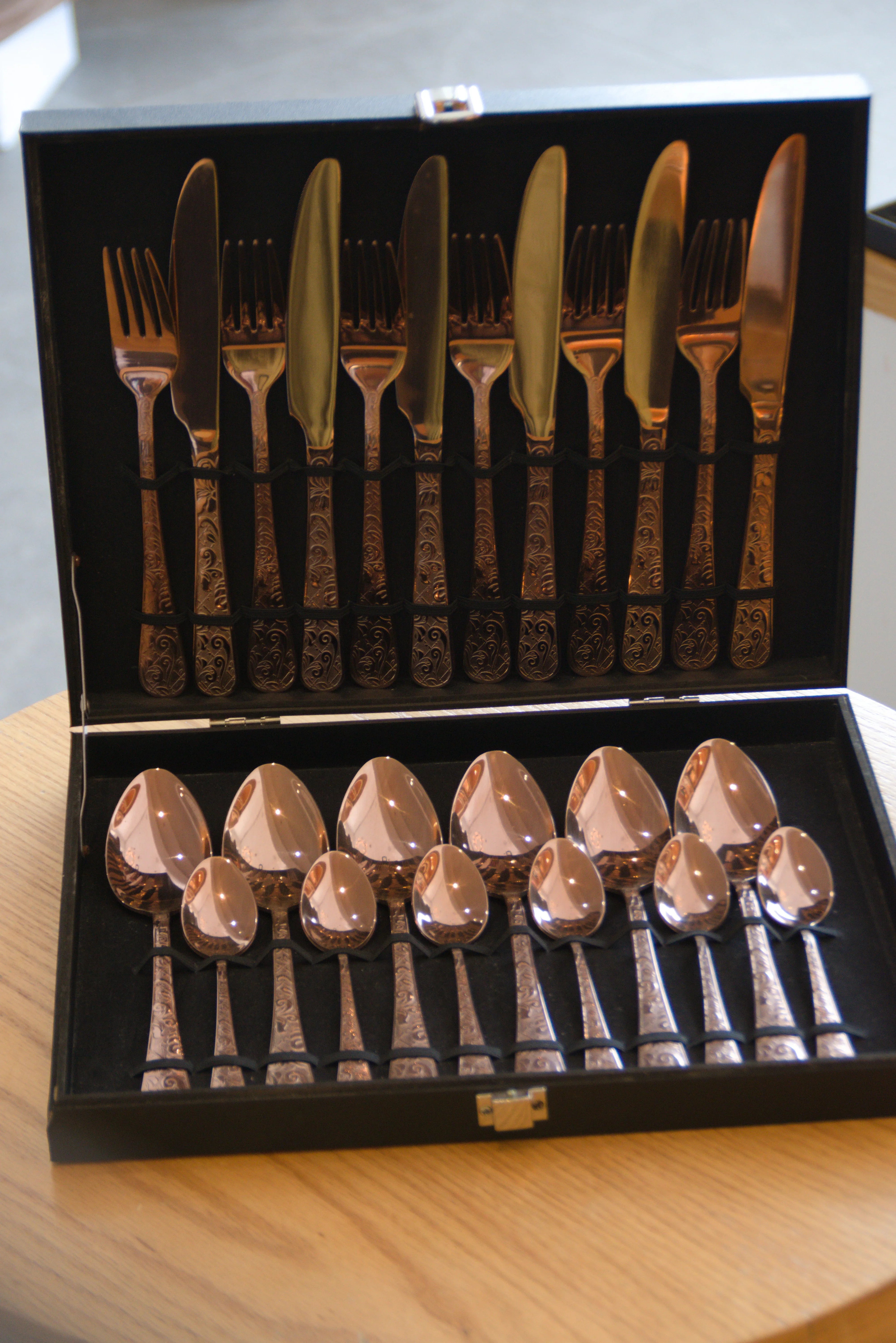 Ménagère 24 Pièces New Namish Rose Gold Pour 6 Personnes