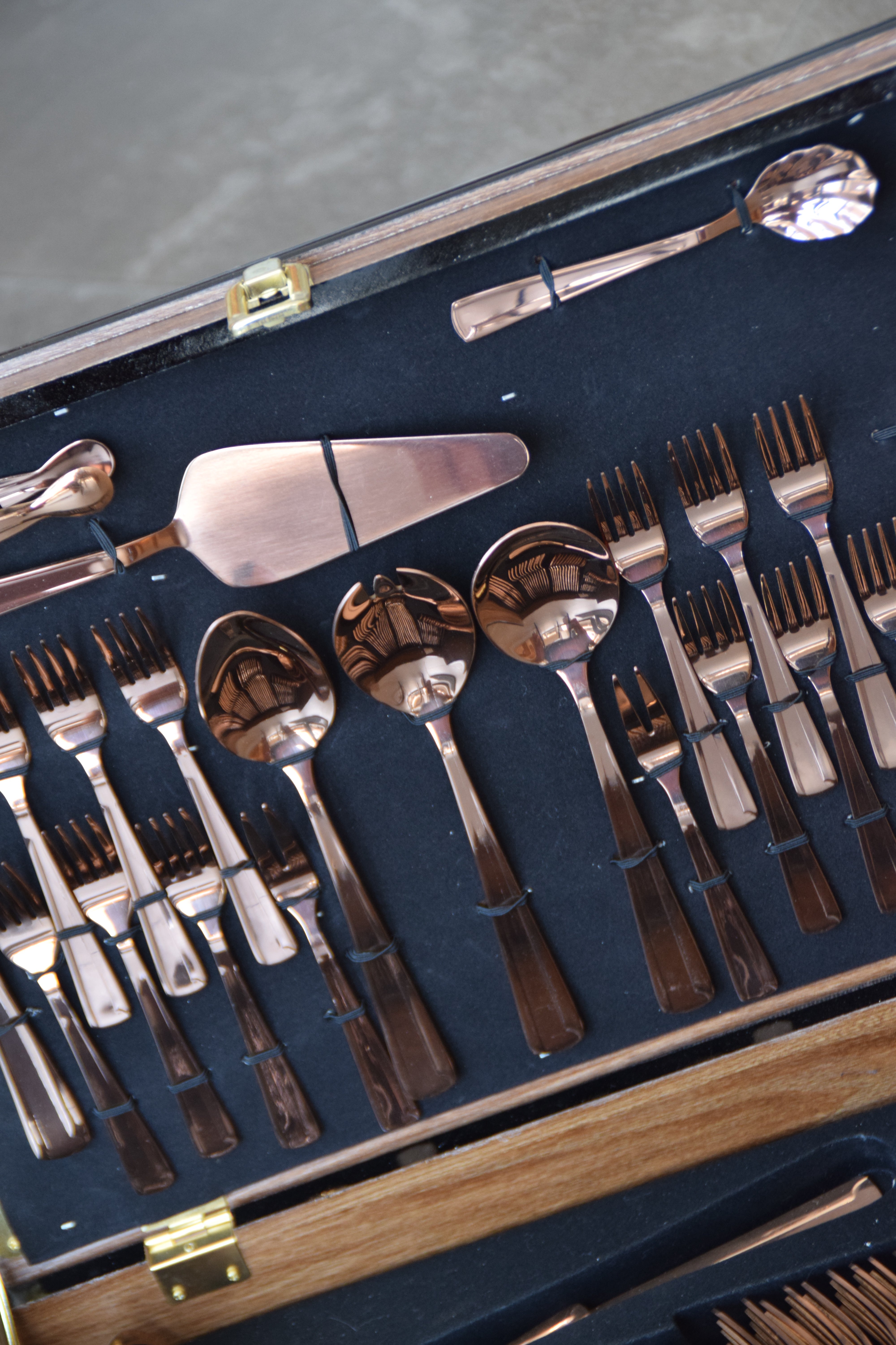 Ménagère 72 Pièces En Inox Bronze