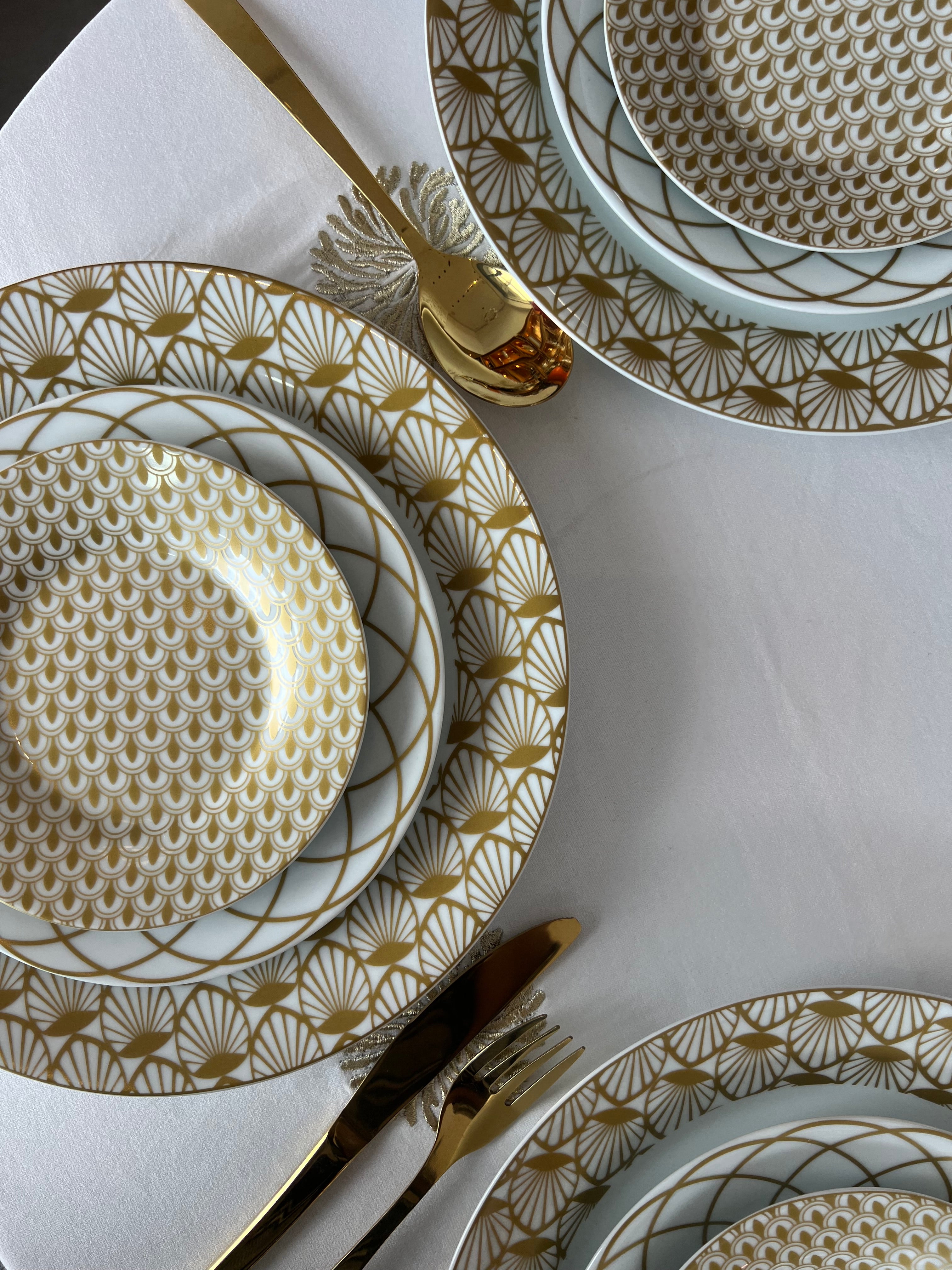 Service 18 Pièces – Golden Deco