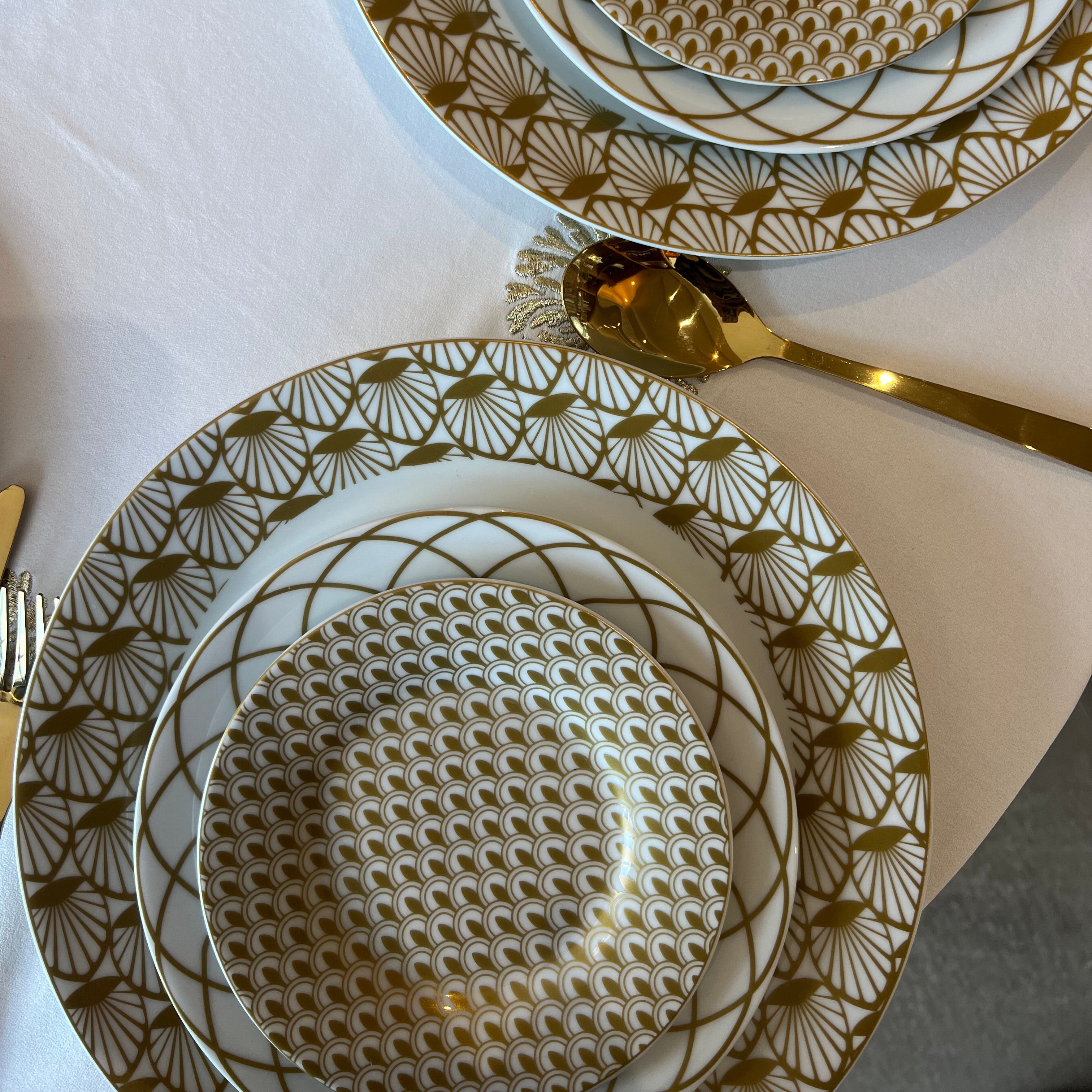 Service 18 Pièces – Golden Deco