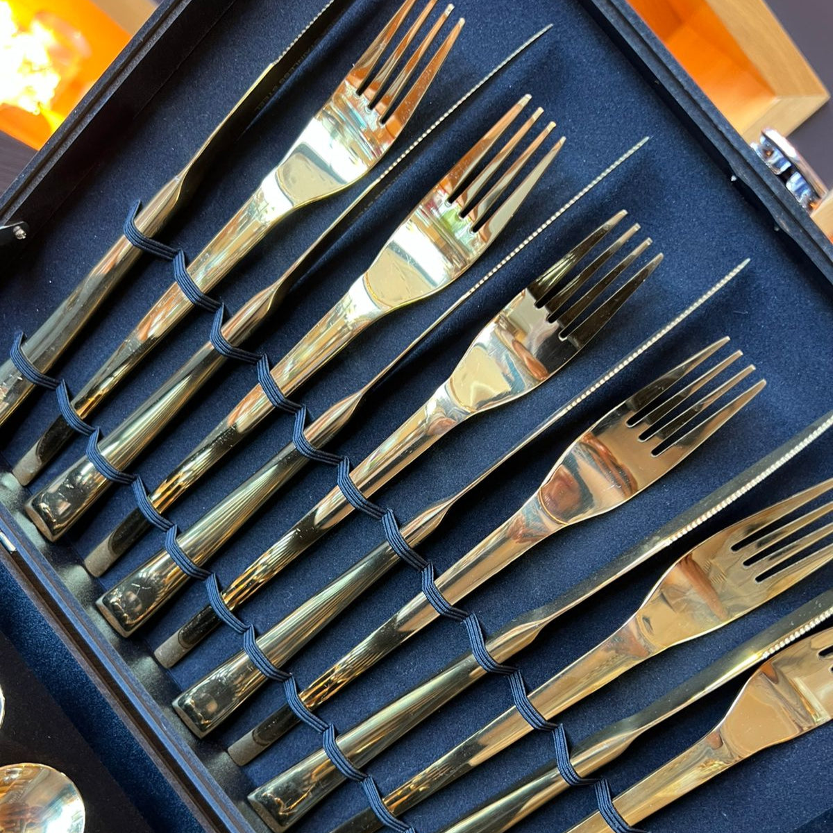 Ménagère 24 Pièces – Amsterdam Gold (Pour 6 Personnes)